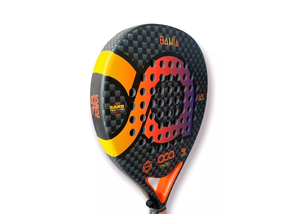 Pala para Pádel, atención al detalle de la colorida superficie de la pala