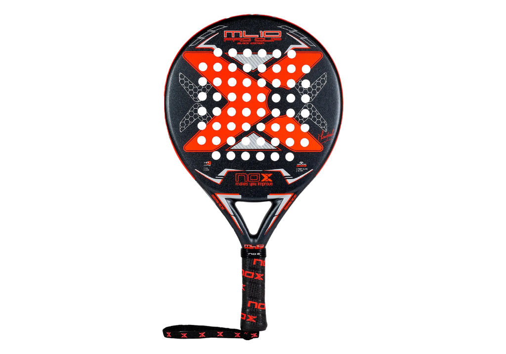 NOX ML10 pro cup rough 2023; Vista de una pala de colores rojo y negro en fondo blanco.