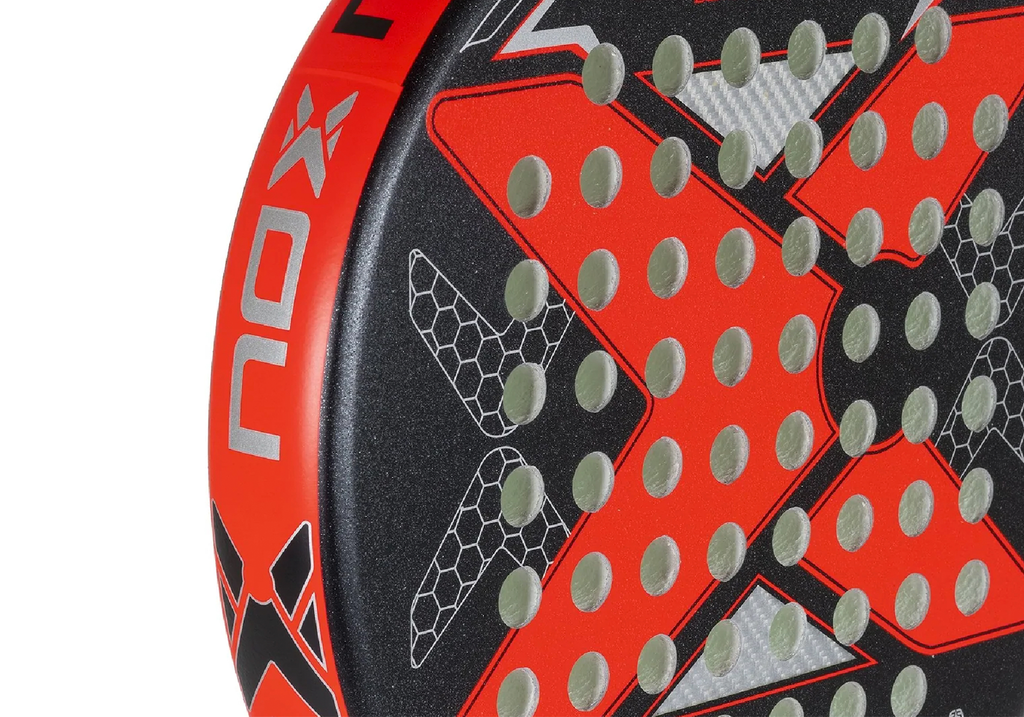 NOX ML10 pro cup rough 2023; Superficies de una raqueta de pádel.