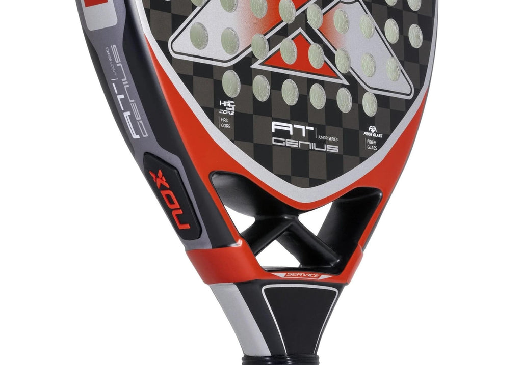 NOX AT10 genius jr 23; Muestra del mango de una raqueta de padel.