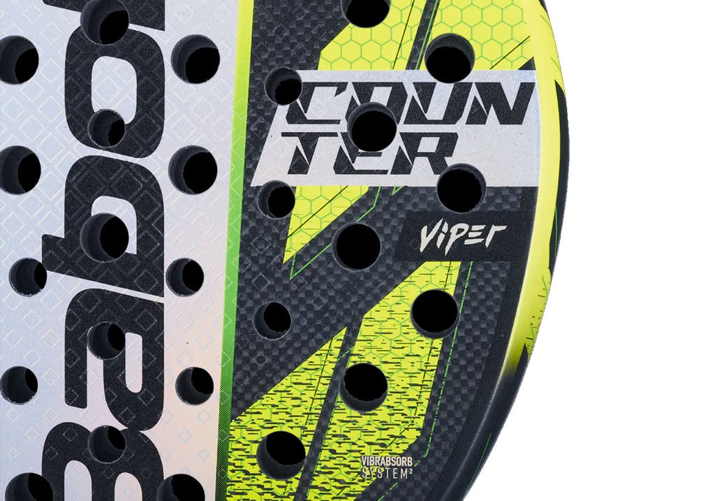Babolat Counter Viper 2023; Acercamiento de una pala con acabados de color verdes y negros.